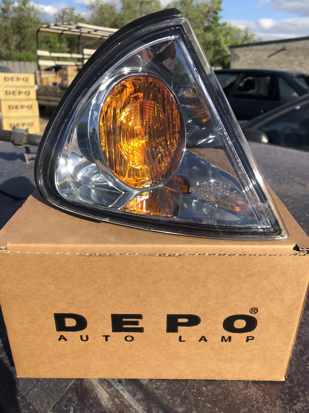 DEPO поворотник 212-15G4R-AE