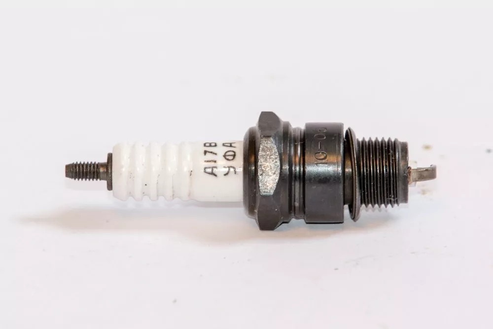 Свеча зажигания DENSO IK20TT