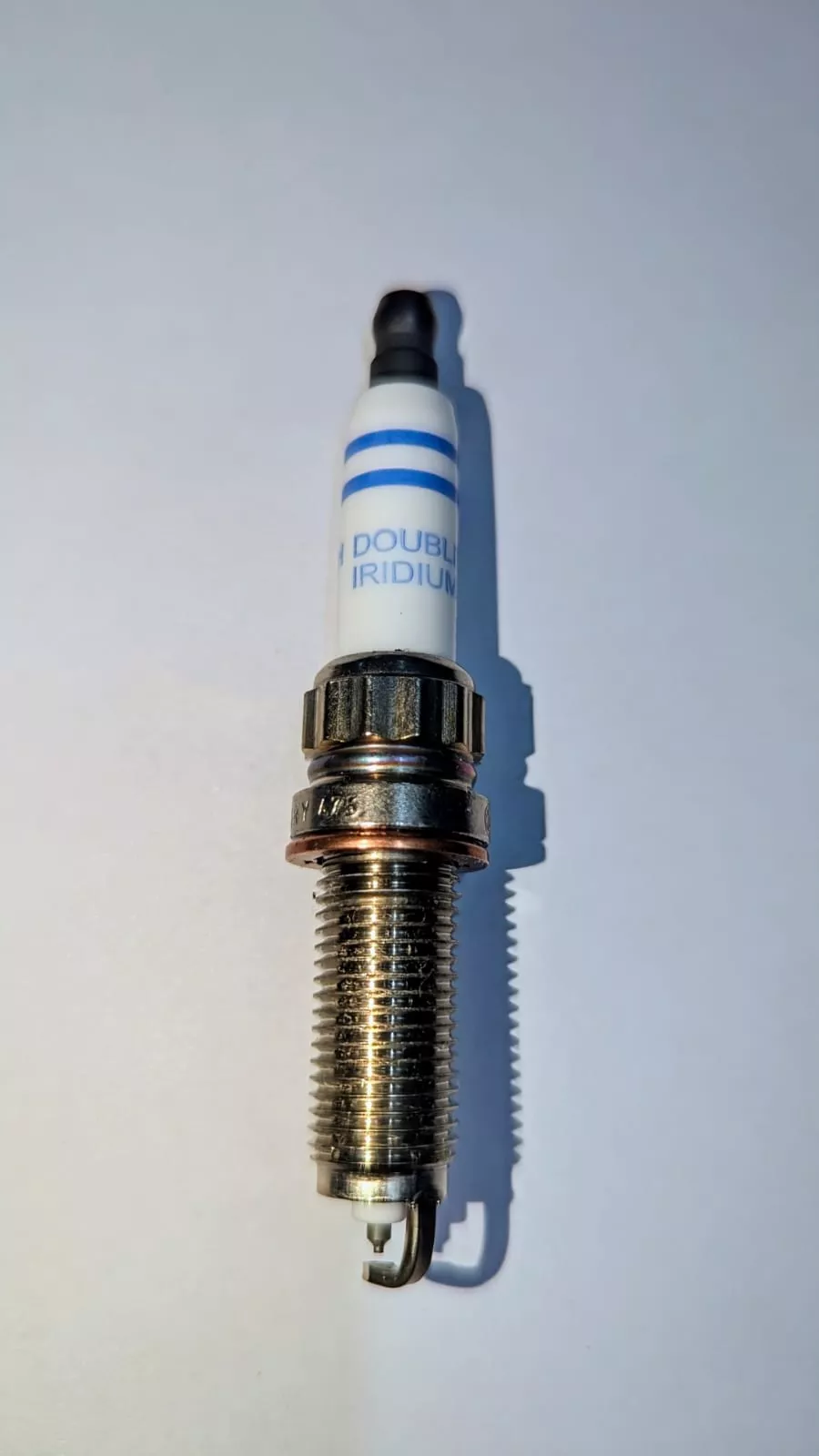 Свеча зажигания Bosch ZR6SII3320 242140521