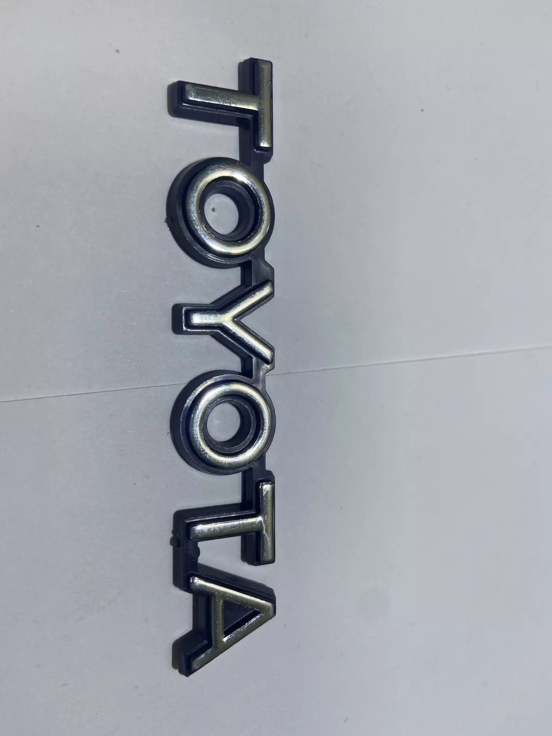 Шильдик W46546 Toyota Corolla/Corona