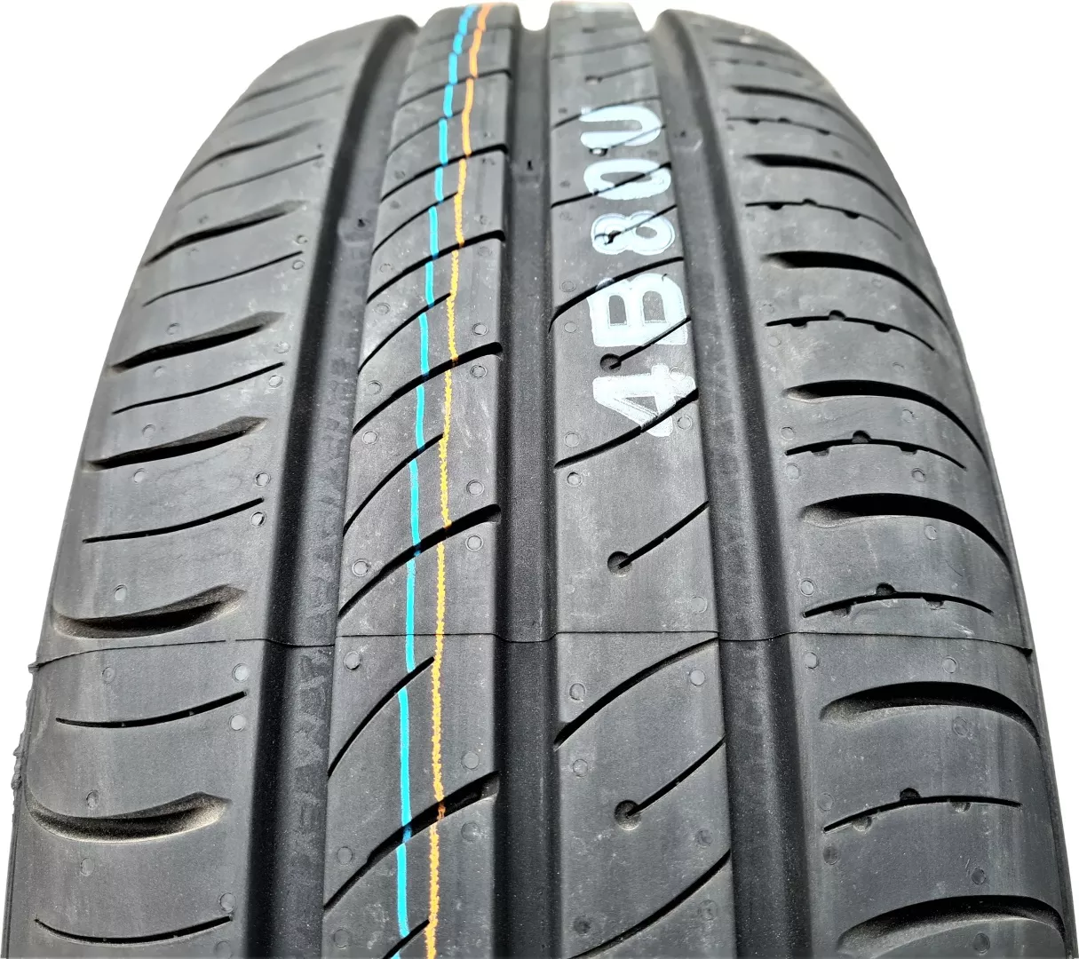 Kumho KH27 (Ecowing ES01) 175/60 R15 81 T