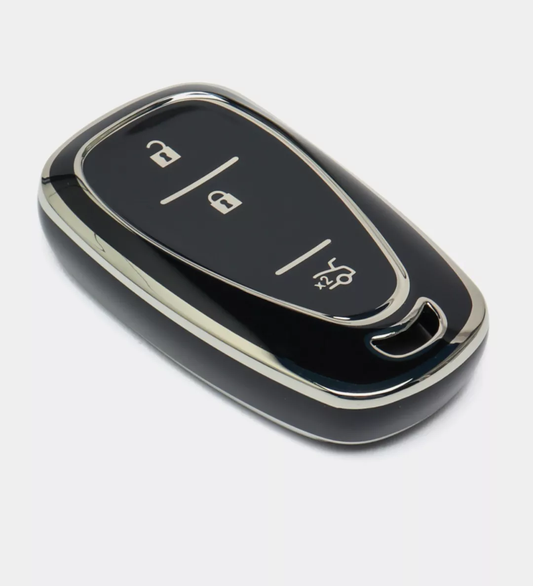 Чехол Чехлы для ключей Gm, Chevrolet Malibu / Tracker / Cobalt / Monza / Onix / Traverse / Tahoe черный черный, серебристый