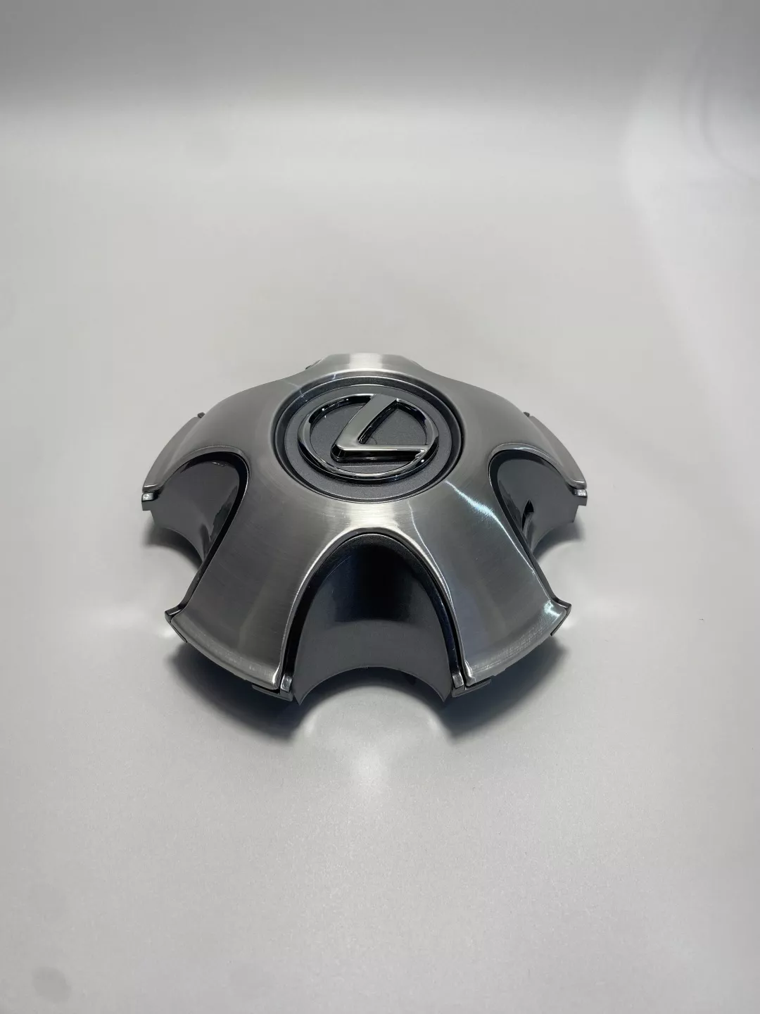 AIZEN Lexus колпак 16 серебристый 1 шт для внедорожника