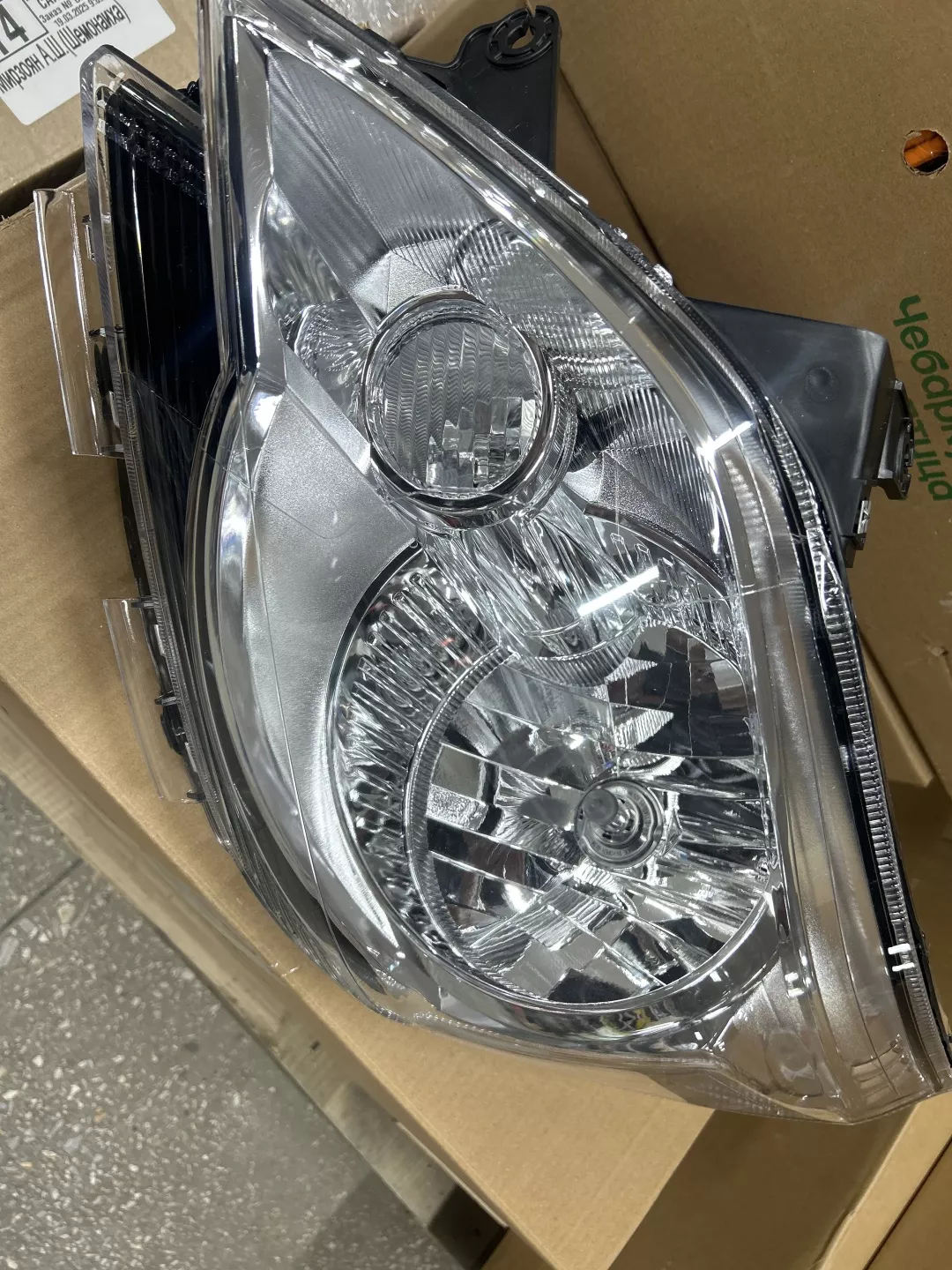 UzAuto Motors блок фара 52120772