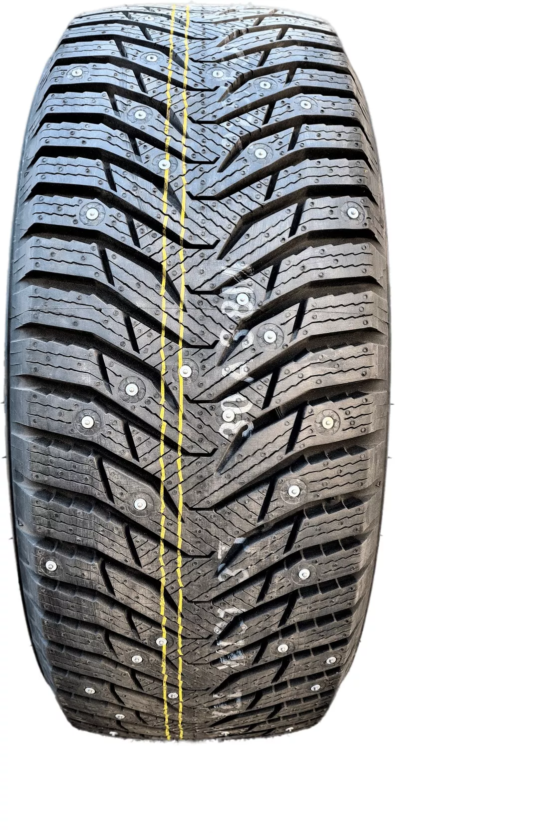 Kumho WinterCraft Ice WS31 265/50 R20 111T с шипами