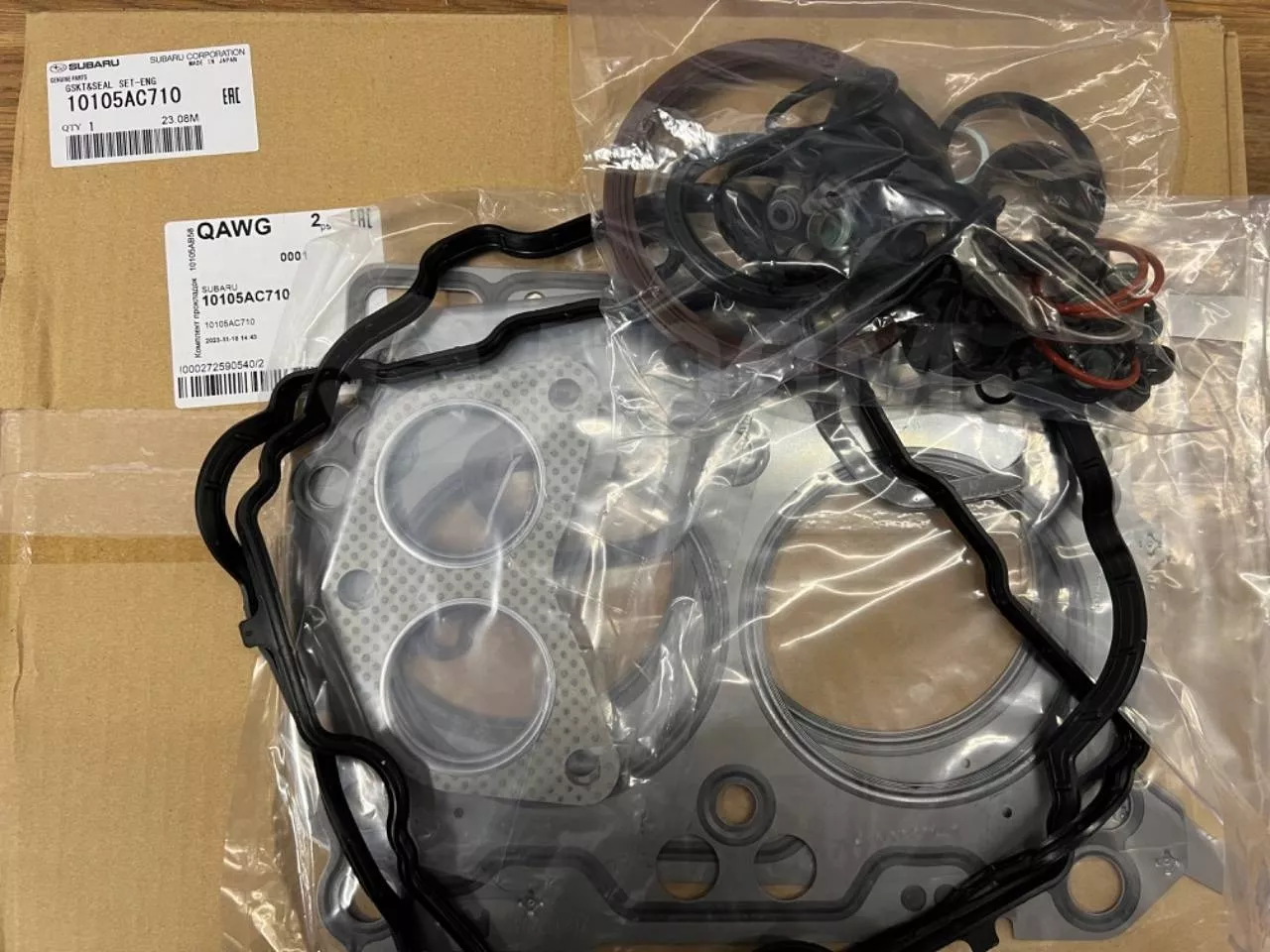 Subaru комплект прокладок ДВС 10105-AC710