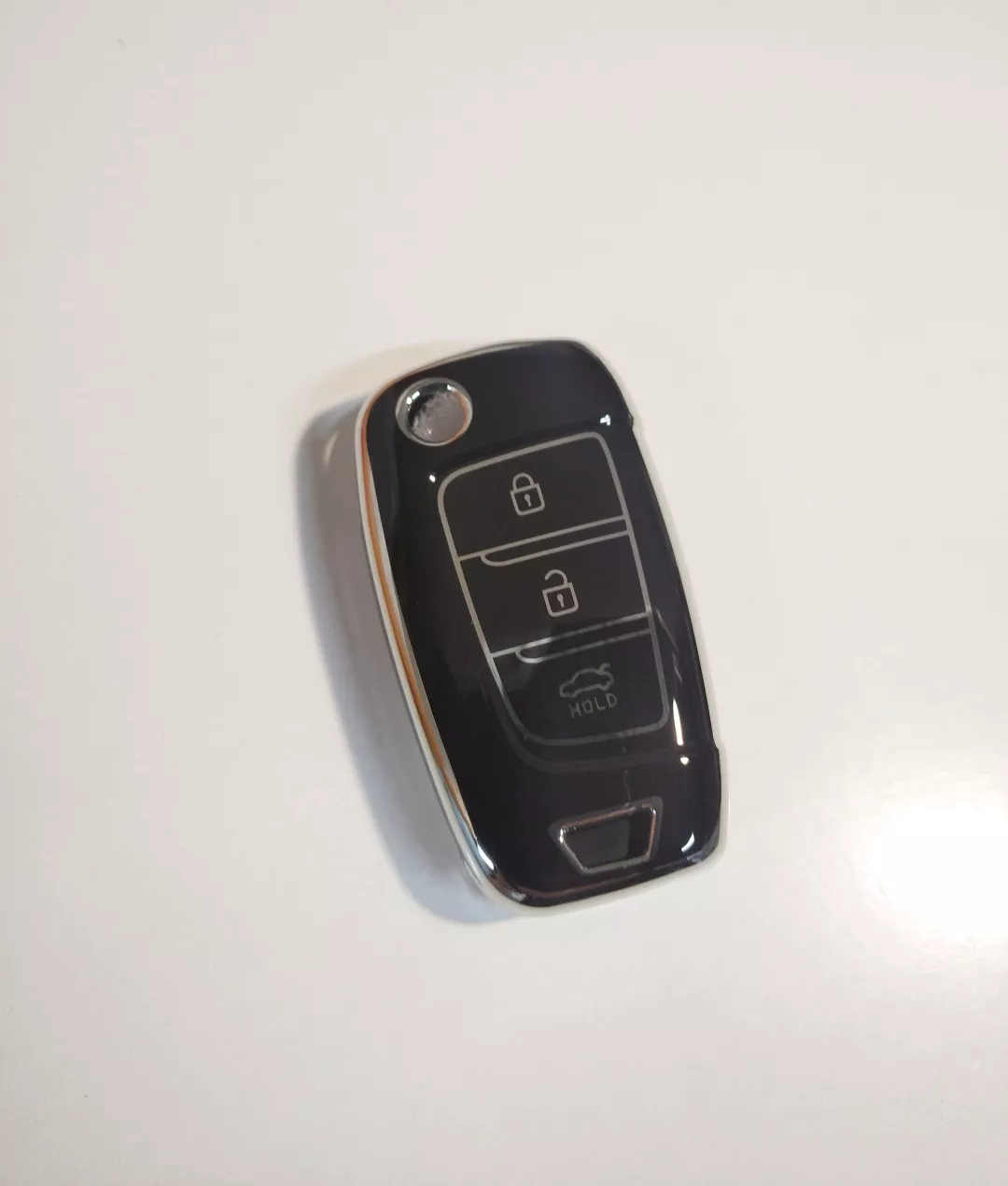 Чехол Hyundai черный, серебристый